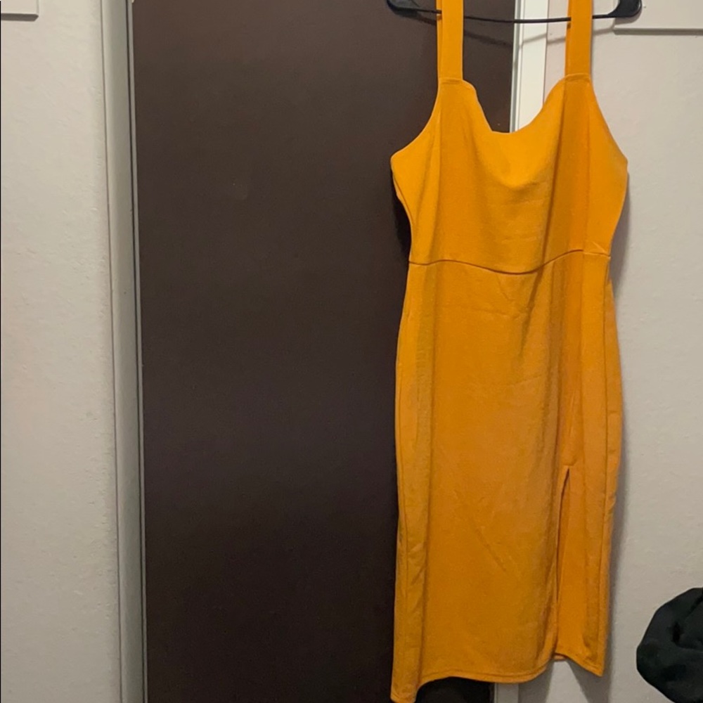 Yellow dress